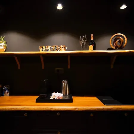 Leon S Place Apartment